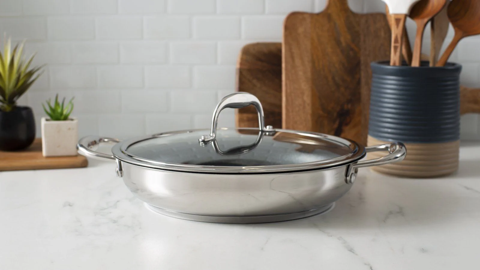 Meyer Accolade Stainless Steel 28cm/11" Everyday Pan Non Stick Skillet with cover, Made in Canada - Image 4