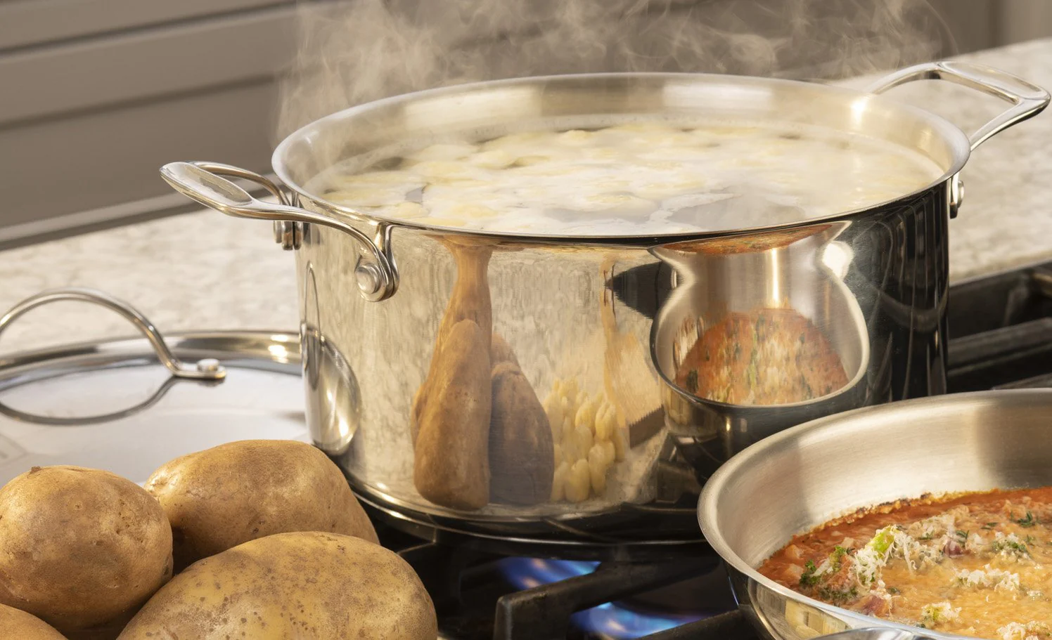 Meyer Confederation Stainless Steel 6.5L Dutch Oven with cover, Made in Canada - Image 4